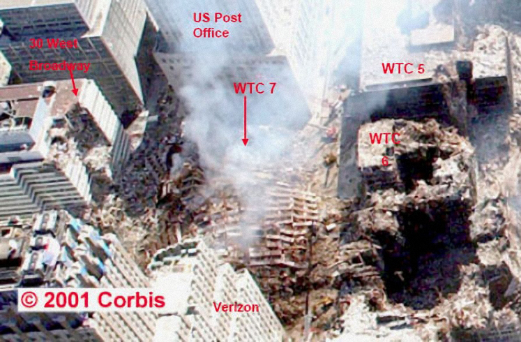 WTC7 ingestort in eigen footprint